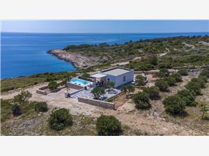 Huis Adio Mare Razanj, Kwadratuur 106,00 m2, Accommodatie met zwembad, Lucht afstand tot de zee 50 m