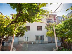 Apartment Split and Trogir riviera,Book  Tina From 10 €
