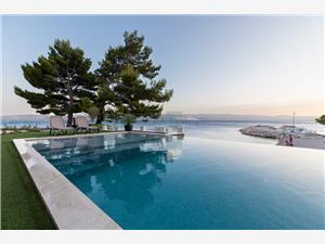 Accommodation with pool Split and Trogir riviera,Book  Empress From 14 €