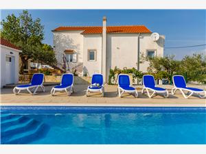Appartement Split en Trogir Riviera,Reserveren  Roko Vanaf 22 €