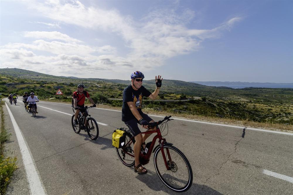 Brac-bicycle-route
