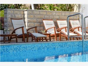 Accommodatie met zwembad Split en Trogir Riviera,Reserveren  Inge Vanaf 17 €