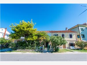 House Romanca 2 Sukosan (Zadar), Size 120.00 m2, Airline distance to the sea 100 m, Airline distance to town centre 20 m